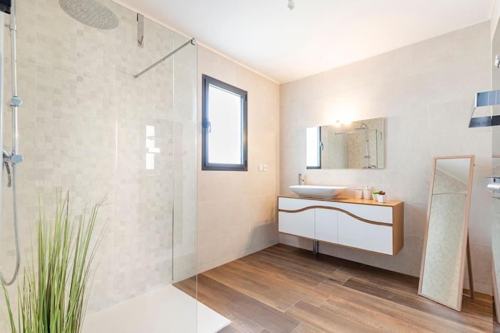 Villa Des Rives Du Tarn Avec Jacuzzi Montans Exteriör bild